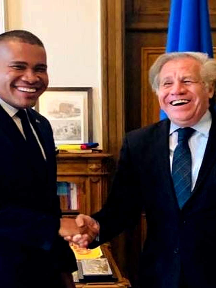 Encuentro con Luis Almagro